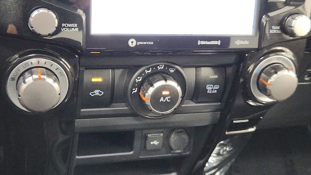 Thumbnail: 2021 Toyota 4Runner - 29