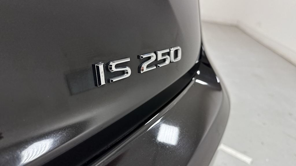 Thumbnail: 2014 Lexus IS - 32