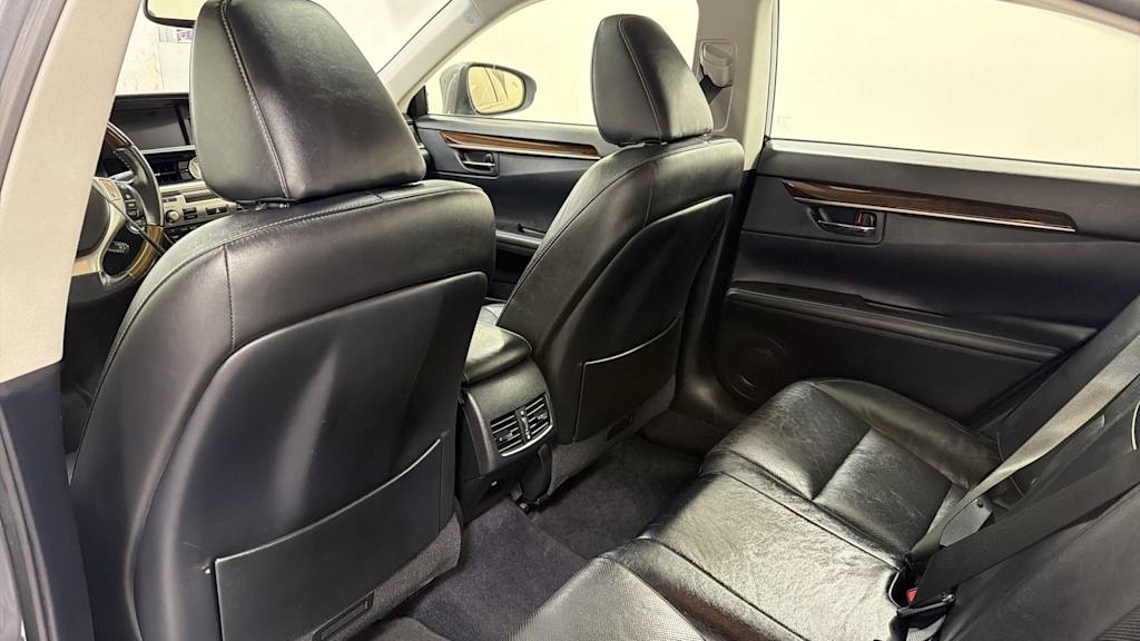 Thumbnail: 2014 Lexus ES - 31