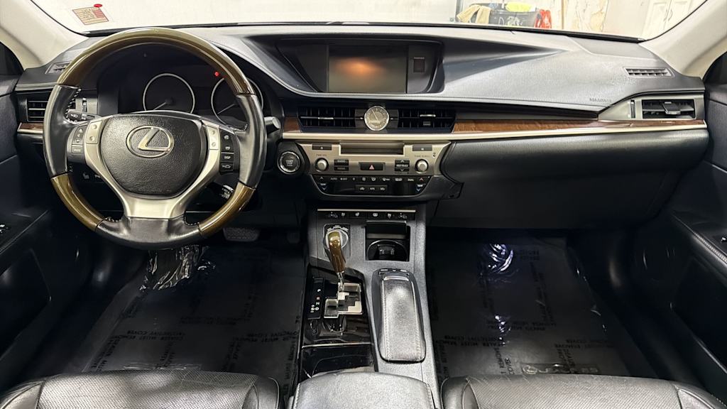 Thumbnail: 2014 Lexus ES - 15