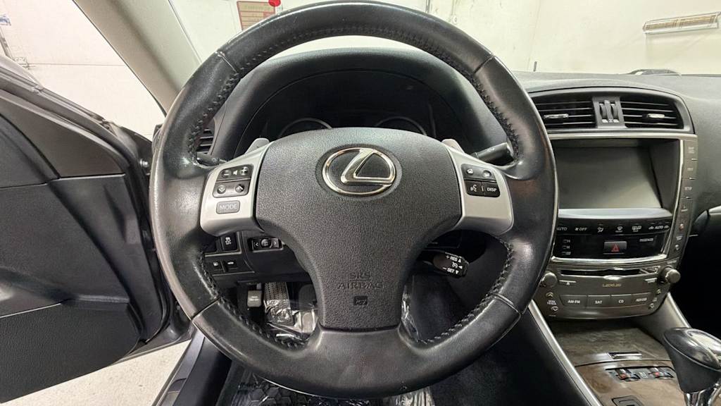 Thumbnail: 2012 Lexus IS - 9