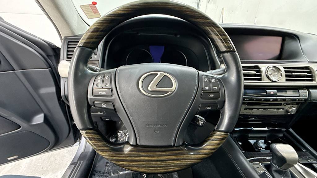 2016 Lexus LS 460 7