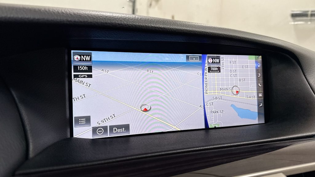 2016 Lexus LS 460 28