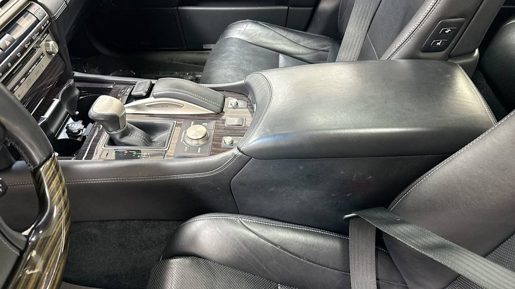 2016 Lexus LS 460 11