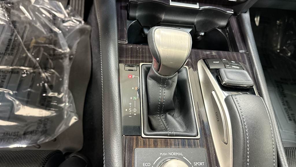 2016 Lexus LS 460 14