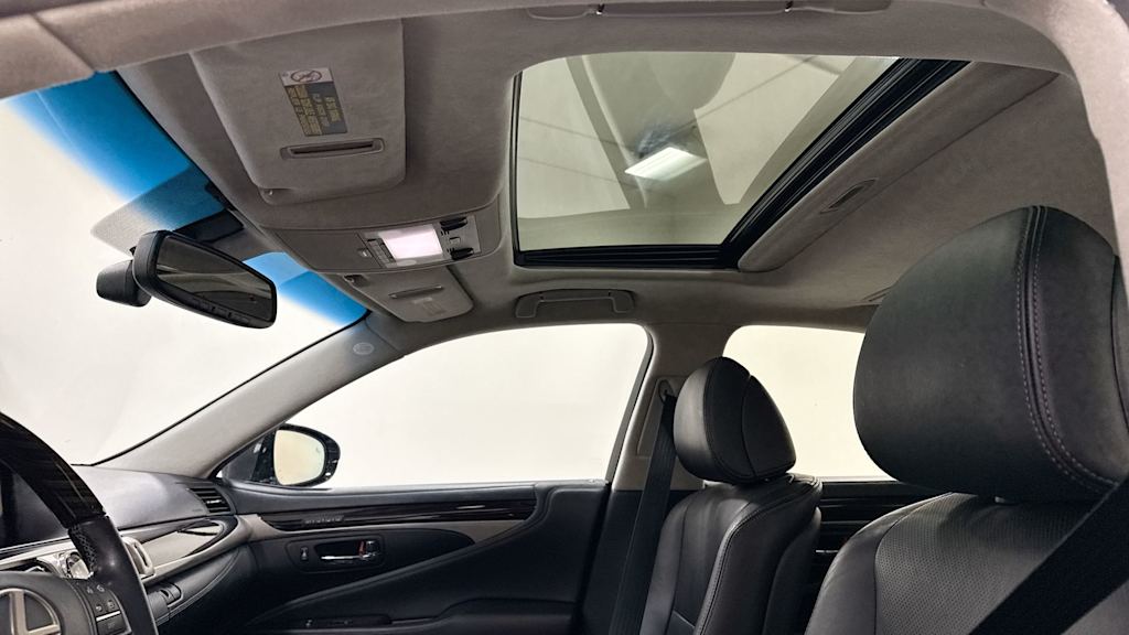 2016 Lexus LS 460 30