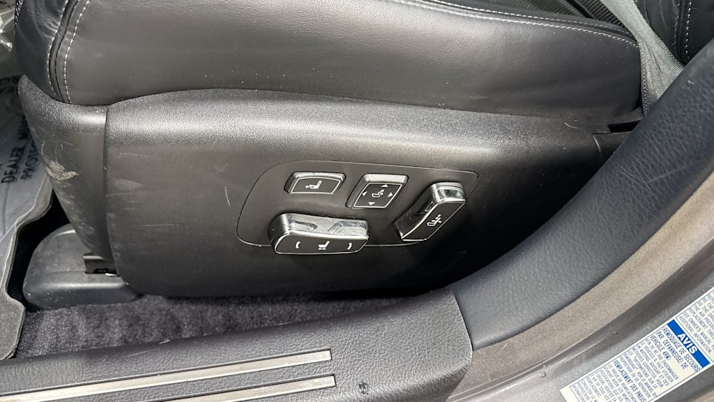 2016 Lexus LS 460 25