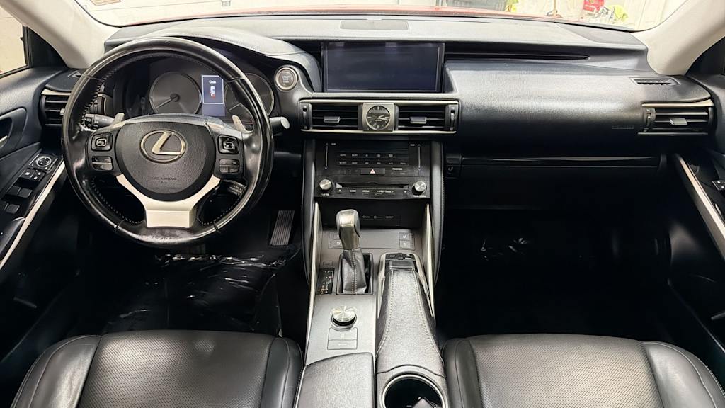 Thumbnail: 2017 Lexus IS - 13