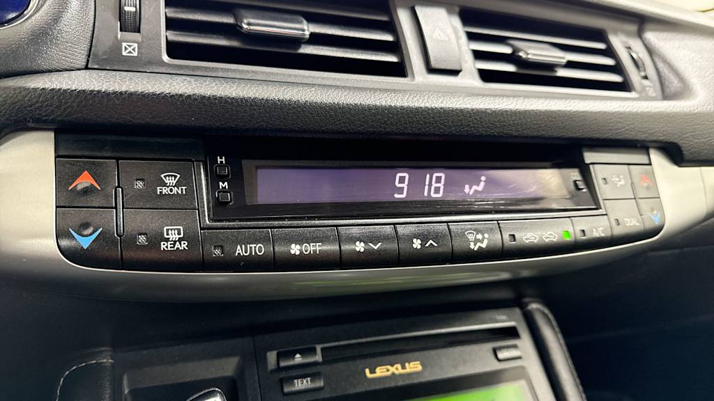2013 Lexus CT 200h 27