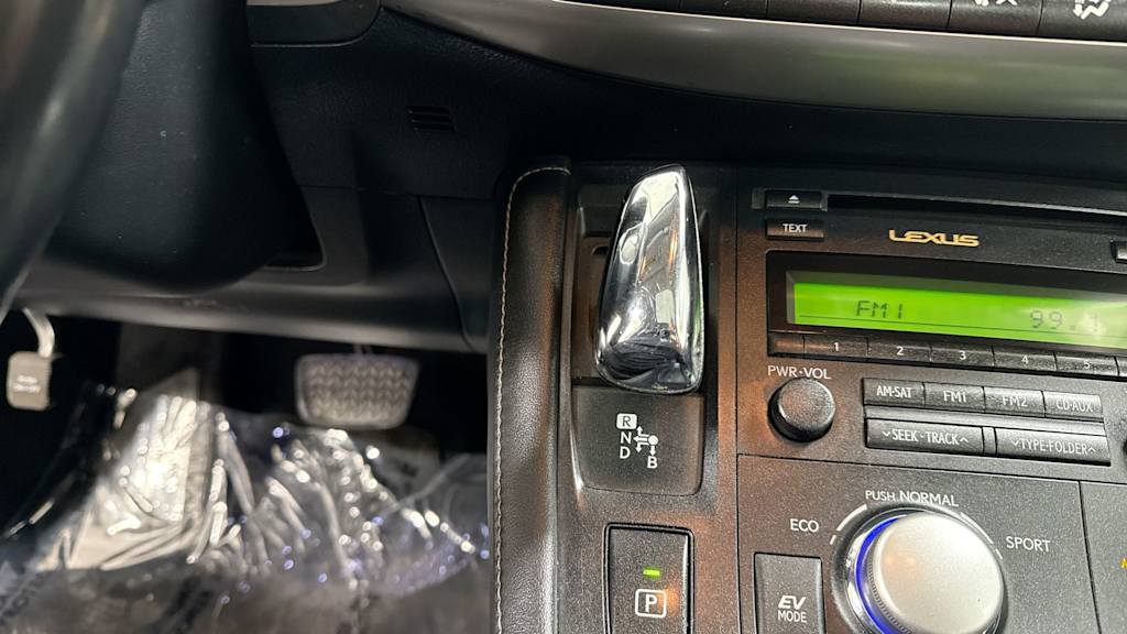 2013 Lexus CT 200h 28
