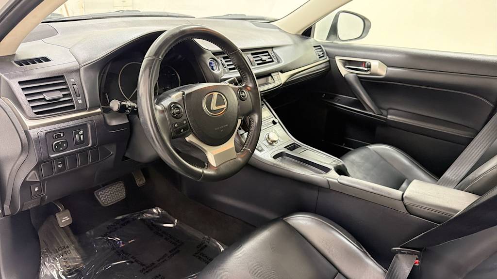 Thumbnail: 2015 Lexus CT - 2