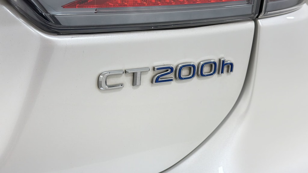 Thumbnail: 2015 Lexus CT - 6