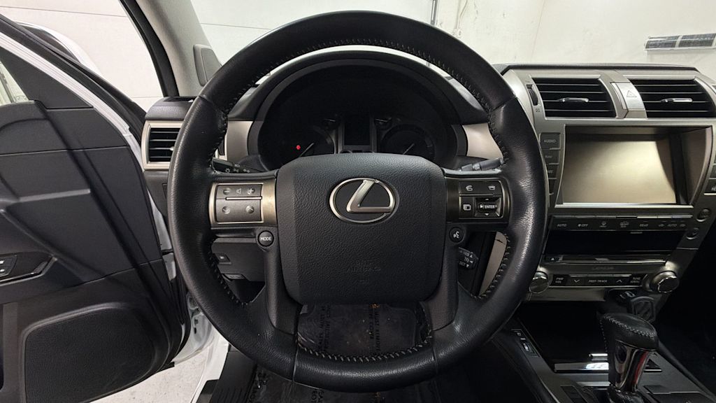 Thumbnail: 2016 Lexus GX - 9
