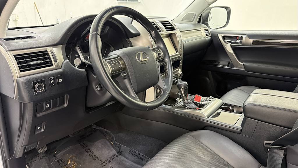 Thumbnail: 2016 Lexus GX - 2
