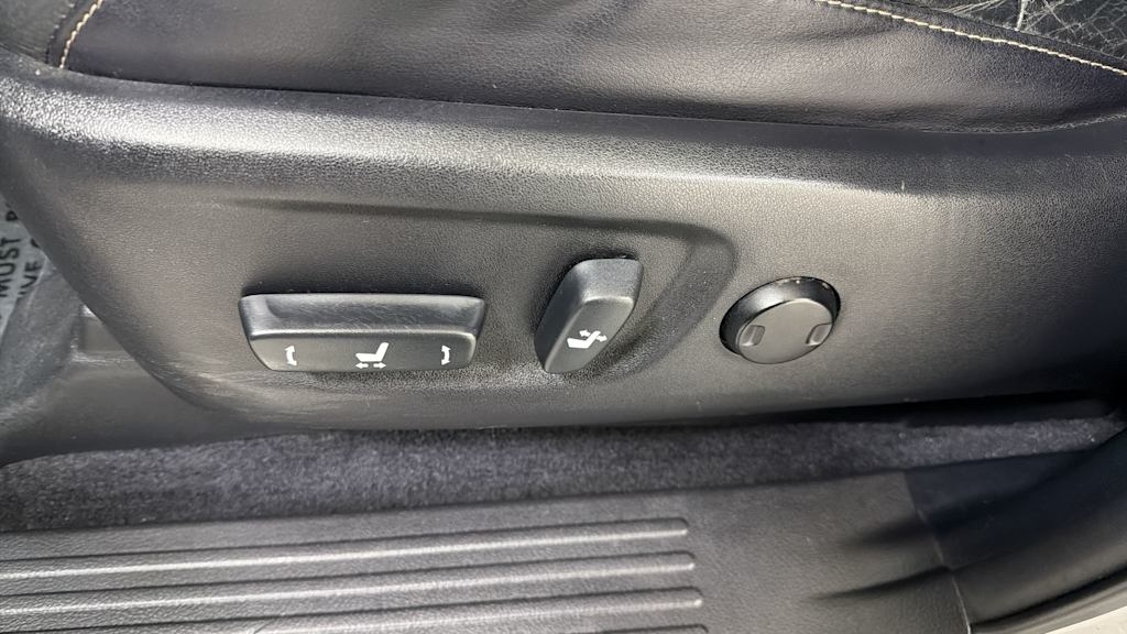 Thumbnail: 2013 Lexus GX - 25