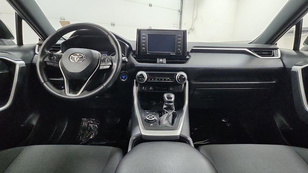 Thumbnail: 2022 Toyota RAV4 - 12