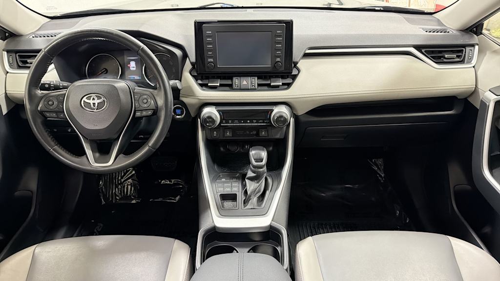 Thumbnail: 2019 Toyota RAV4 - 13