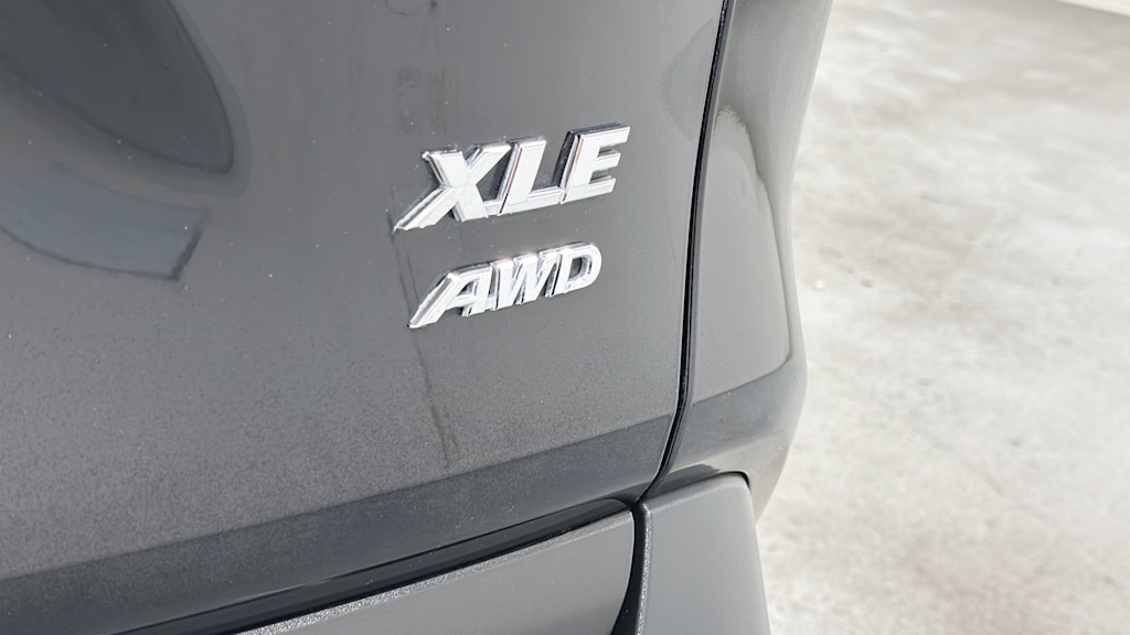 Thumbnail: 2019 Toyota RAV4 - 6