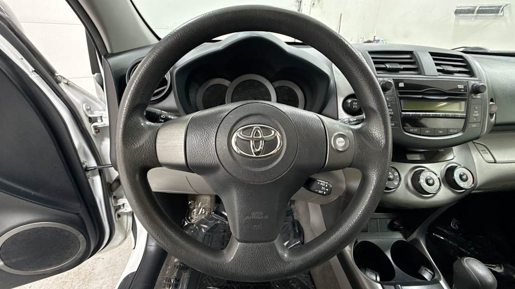 2009 Toyota RAV4 Base 9