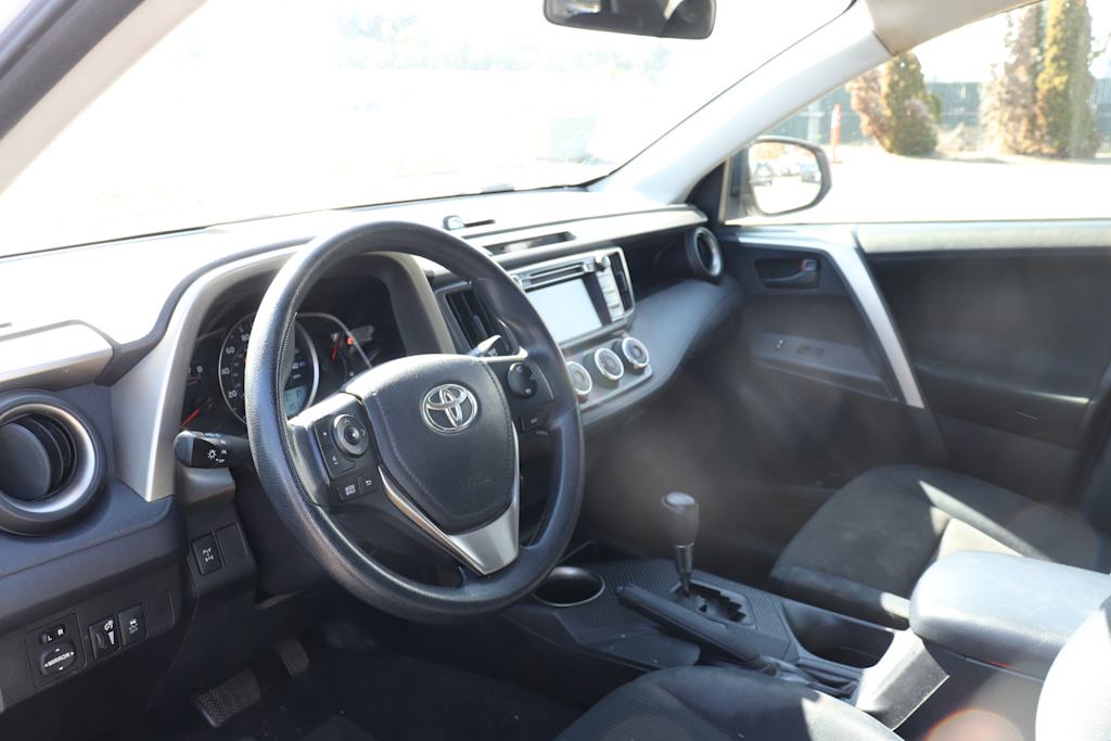 Thumbnail: 2015 Toyota RAV4 - 2