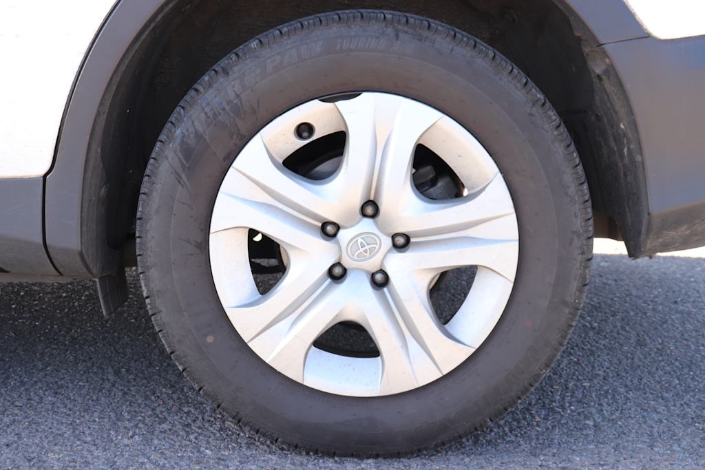 Thumbnail: 2015 Toyota RAV4 - 6