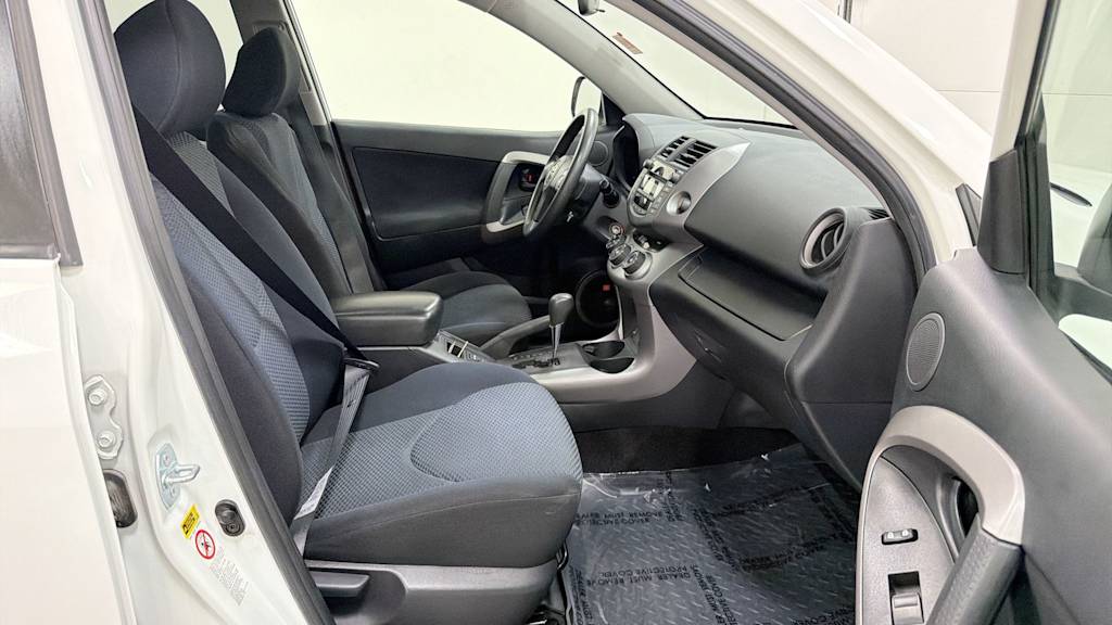 Thumbnail: 2008 Toyota RAV4 - 30