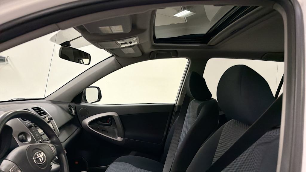 Thumbnail: 2008 Toyota RAV4 - 28