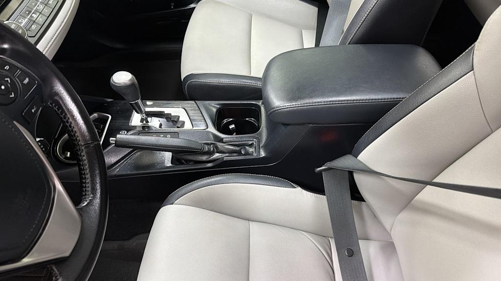 Thumbnail: 2016 Toyota RAV4 - 11