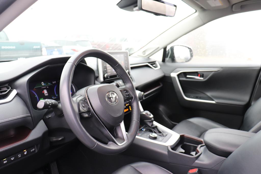 Thumbnail: 2020 Toyota RAV4 - 2