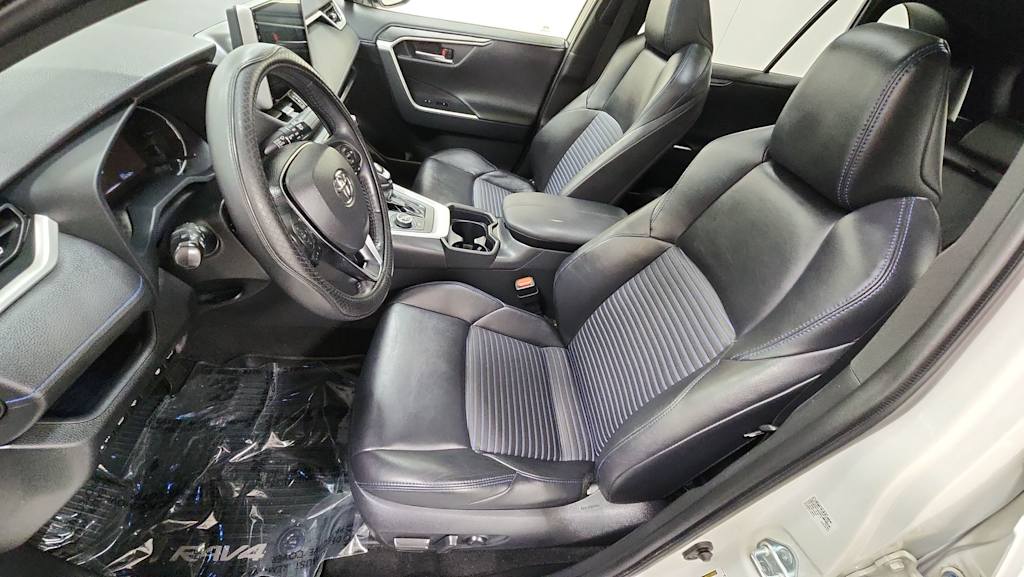 Thumbnail: 2019 Toyota RAV4 - 9
