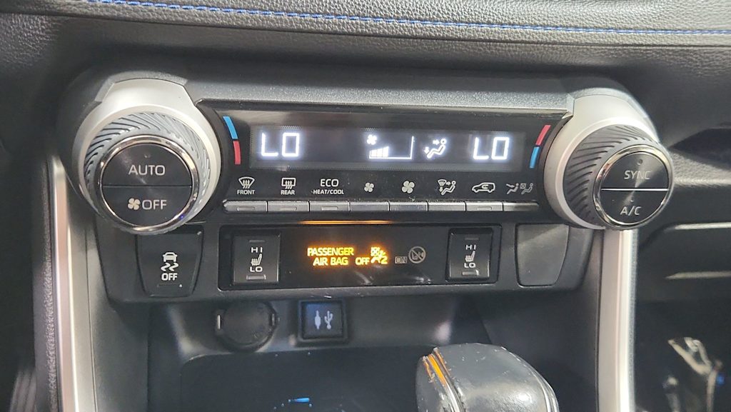 Thumbnail: 2019 Toyota RAV4 - 29