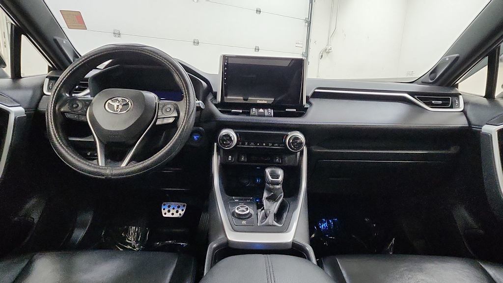 Thumbnail: 2019 Toyota RAV4 - 12