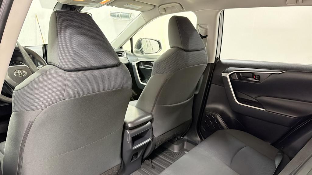Thumbnail: 2019 Toyota RAV4 - 29
