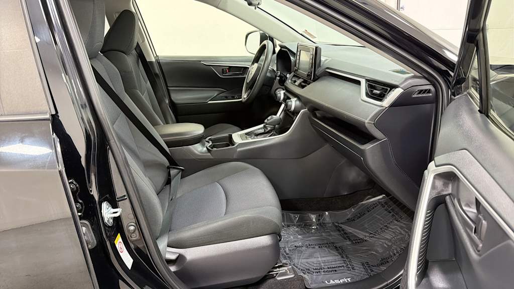 Thumbnail: 2019 Toyota RAV4 - 30