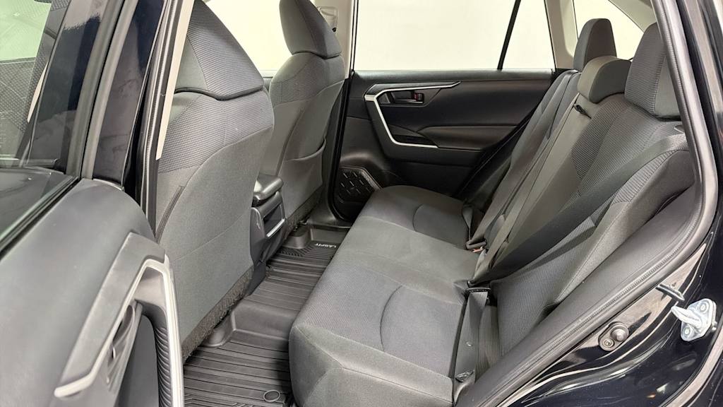 Thumbnail: 2019 Toyota RAV4 - 12