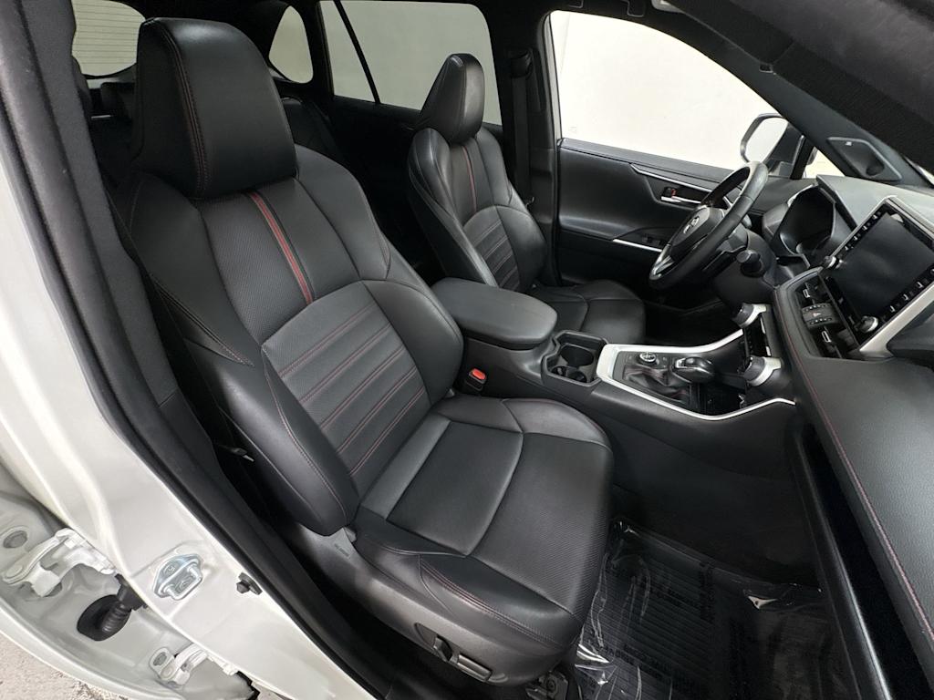 Thumbnail: 2021 Toyota RAV4 - 11