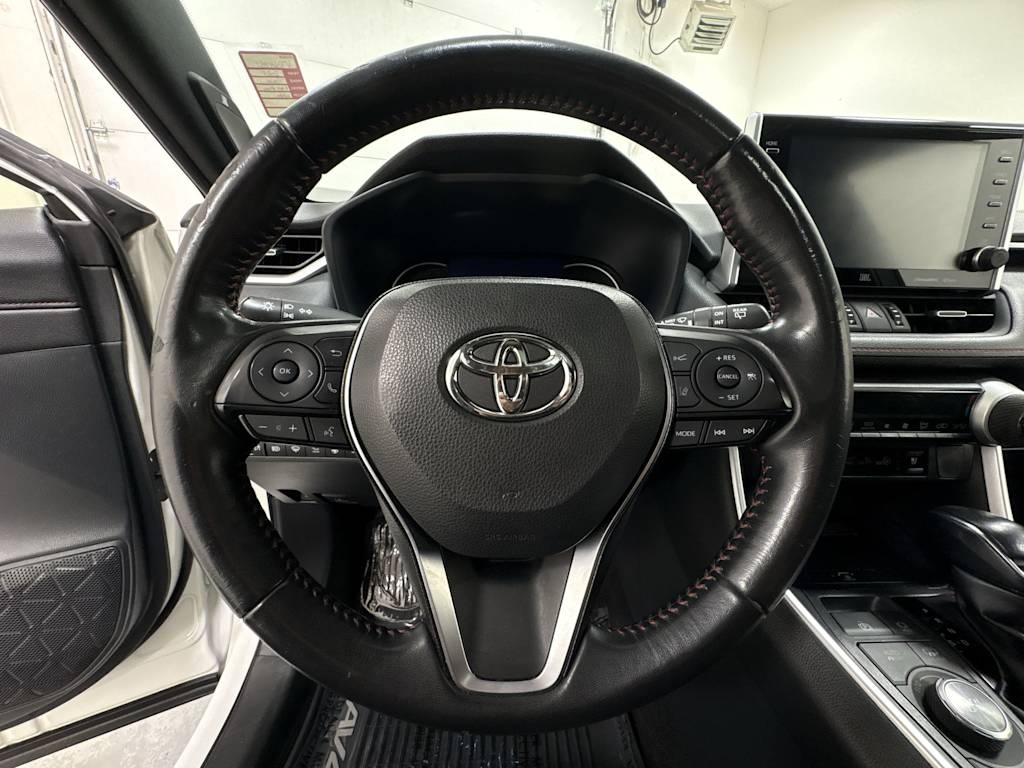 Thumbnail: 2021 Toyota RAV4 - 9