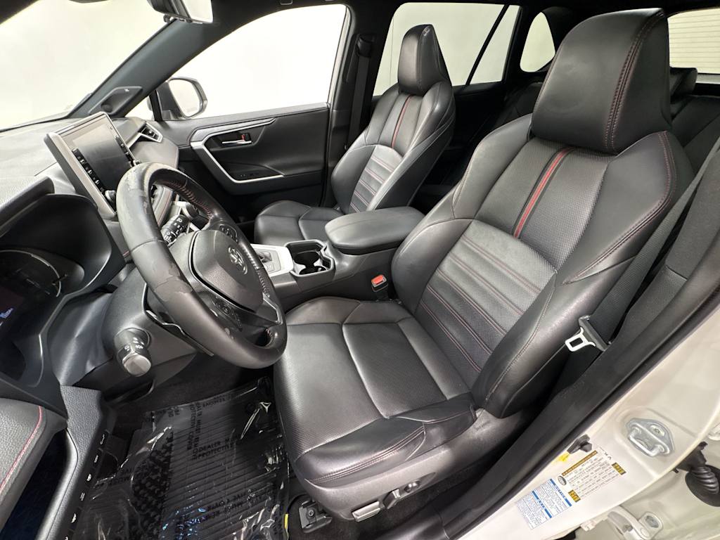 Thumbnail: 2021 Toyota RAV4 - 10
