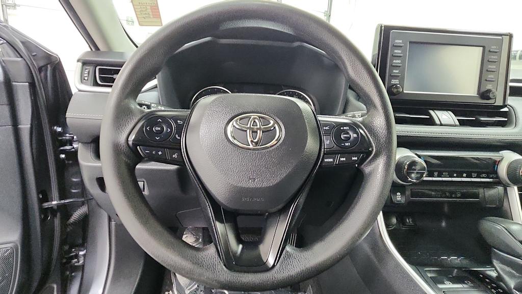 Thumbnail: 2019 Toyota RAV4 - 8
