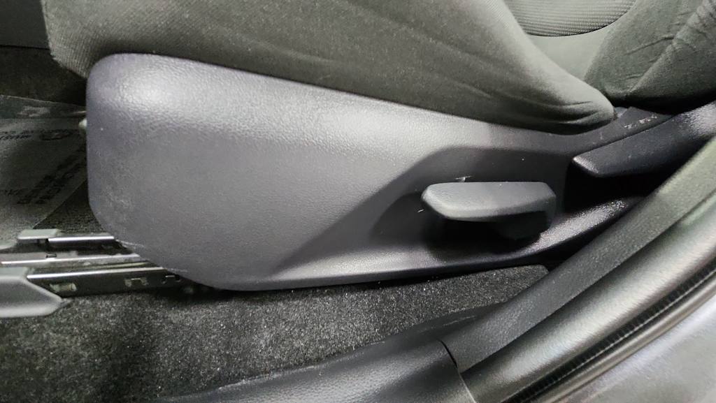 Thumbnail: 2019 Toyota RAV4 - 25