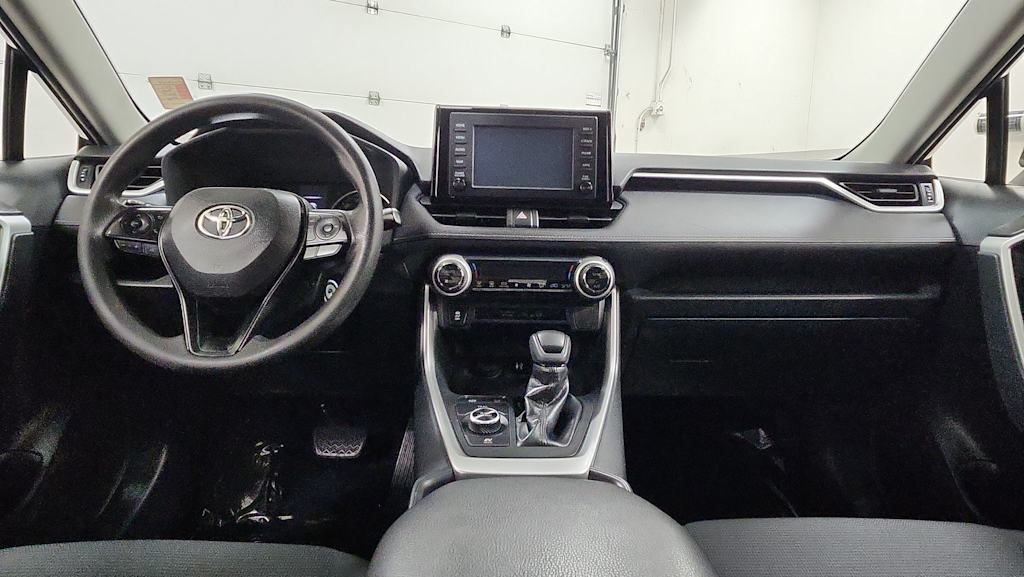 Thumbnail: 2019 Toyota RAV4 - 12