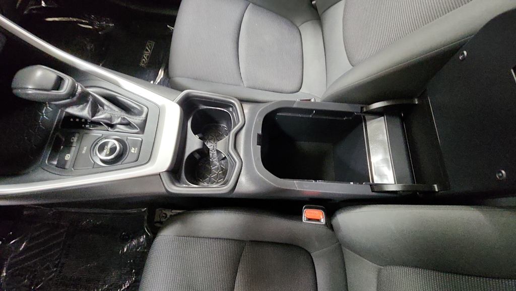 Thumbnail: 2019 Toyota RAV4 - 30