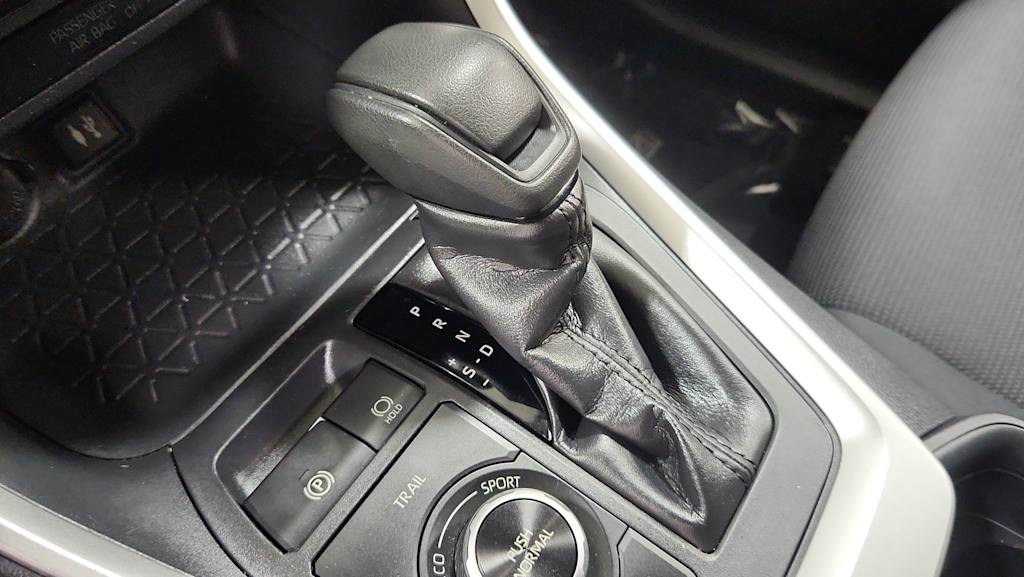 Thumbnail: 2019 Toyota RAV4 - 14