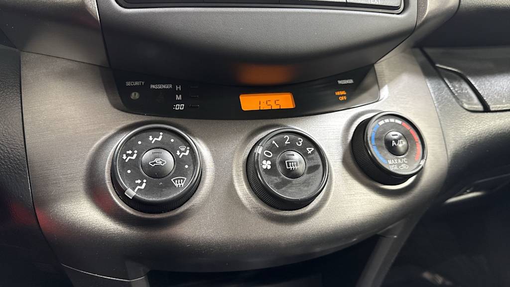 Thumbnail: 2012 Toyota RAV4 - 27