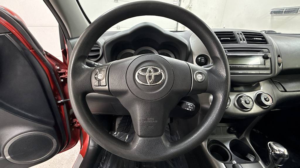 Thumbnail: 2012 Toyota RAV4 - 9