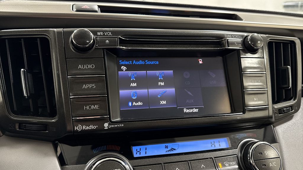 Thumbnail: 2015 Toyota RAV4 - 15