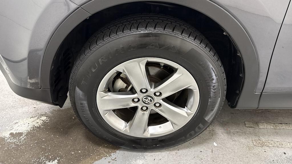 Thumbnail: 2015 Toyota RAV4 - 8