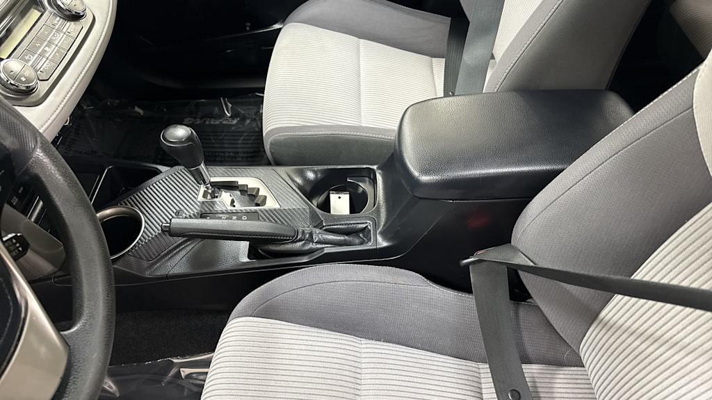 Thumbnail: 2015 Toyota RAV4 - 12