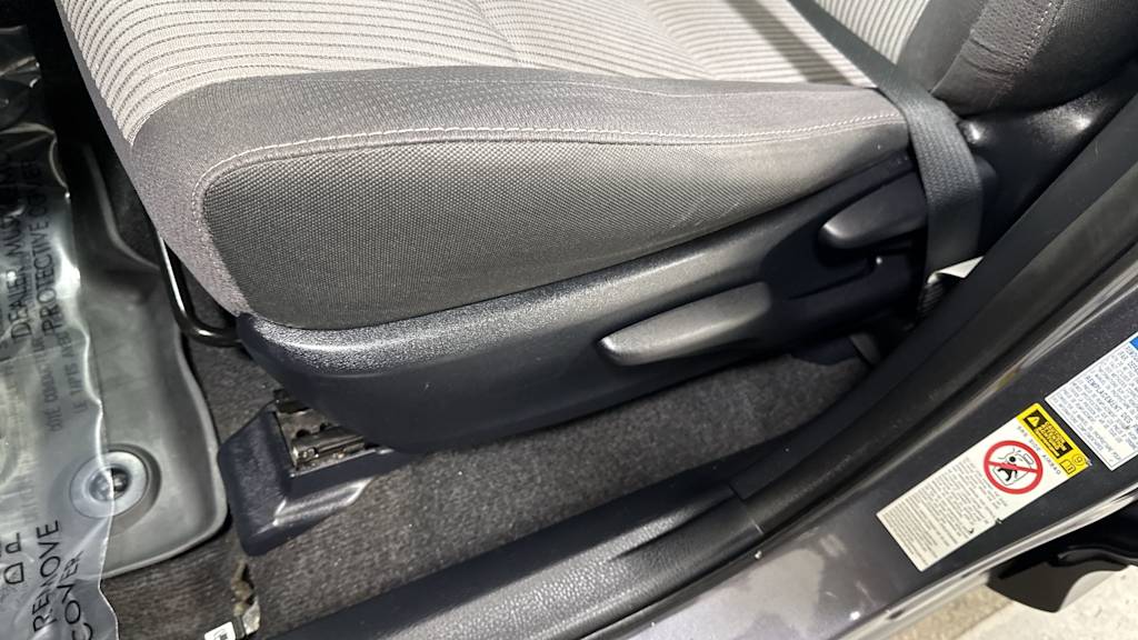 Thumbnail: 2015 Toyota RAV4 - 25