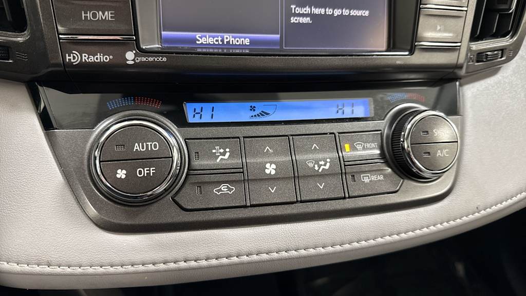 Thumbnail: 2015 Toyota RAV4 - 28